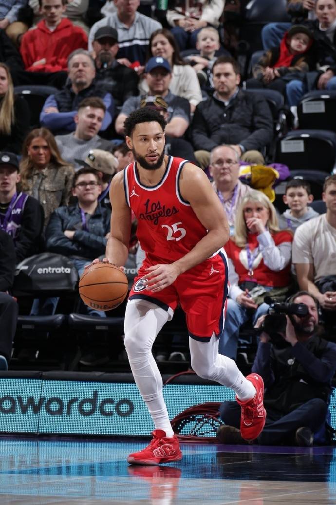 快船爆发新星,助攻爆棚刷新纪录,公牛球队迎来希望! 快船爆发新星,助攻爆棚刷新纪录,公牛球队迎来希望!