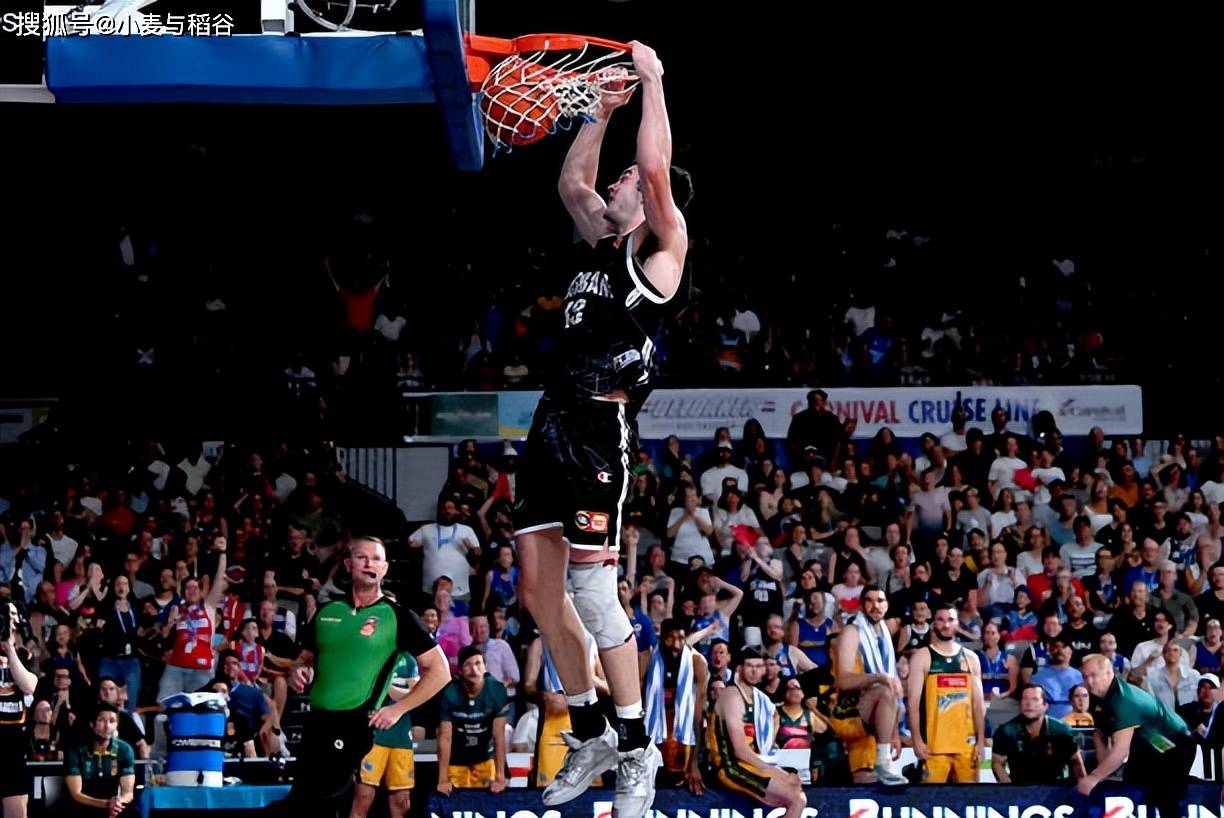 快船爆发新星,助攻爆棚刷新纪录,公牛球队迎来希望! 快船爆发新星,助攻爆棚刷新纪录,公牛球队迎来希望!